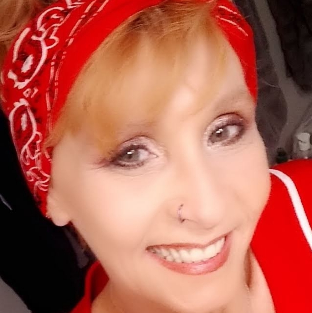 Meet your Posher, Dena